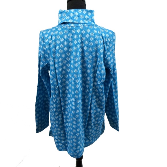 Snowflake Turtleneck - Picture 6 of 8